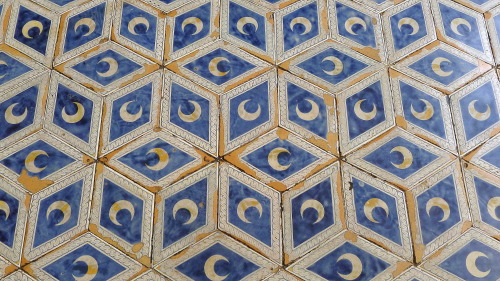 recherche-craze:Floor tiles in Siena, Italy // insta @recherchecraze