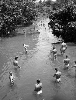 omegaoutlet:  Guadalcanal, 1942. Life Magazine. 