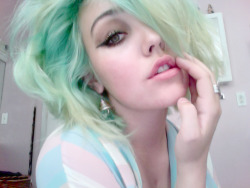 heruion:  sevenspacemonkeys:  odite:  lanadelnudes:  ♡how to make boys love you♡   ❀ ✿ pale / personal ✿ ❀  ✿ Pretty pale ✿  pale here &gt; 