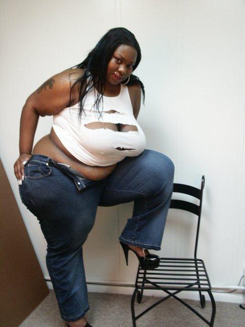 thickbbwluva: Dick Throbbin Chicks Part I