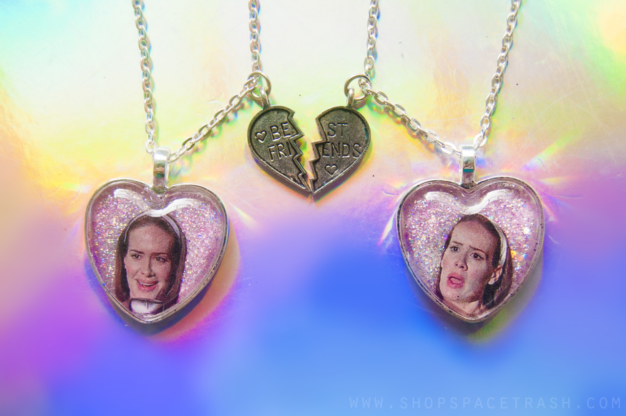 space-grunge:  Bette and Dot BFF necklace set 