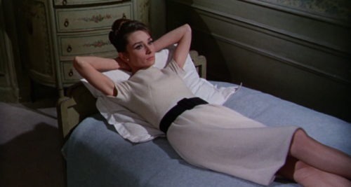  Audrey Hepburn in Charade (1963) dir. Stanley Donen 