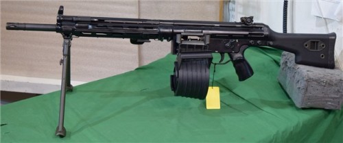 gunrunnerhell:HK21What started off as an HK91, was converted into an HK21, the belt-fed light machin