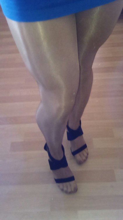 Blue mini skirt andTan tights and heels mmmmmm