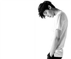 hitoritabi:  lengthy jongsuk standing on