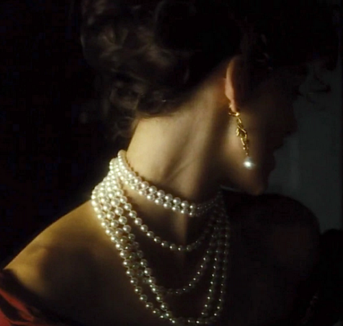 mademoisellelapiquante:Keira Knightley in Anna Karenina - 2012