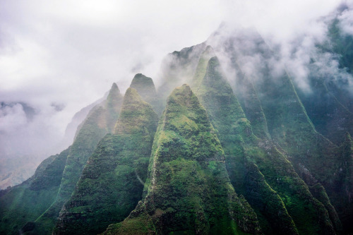 istartedaphotoblog:Jagged cliffs and narrow valleys of the Na Pali Coast