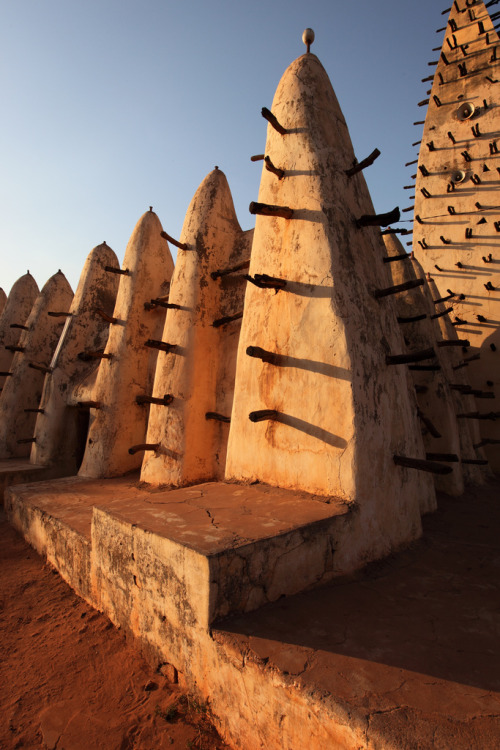 travelingcolors:Grand Mosque in Bobo | Burkina Faso (by Dietmar Temps)