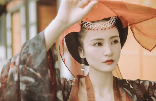 changan-moon:Traditional Chinese hanfu photography | Tang dynasty princess 太平公主 by 姬小妖