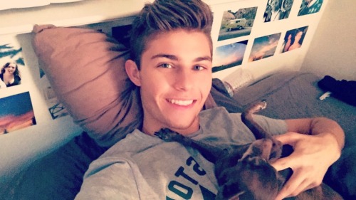 mattandjones:  I love these dogs so much😭❤️