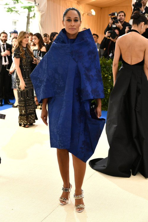 ithotyouknew2:mimigemrose:celebsofcolor:Tracee Ellis Ross attends the ‘Rei Kawakubo/Comme des 