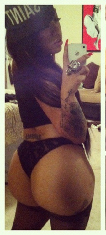 phatassasians:  Click like if you think she's sexy and has a phat ass!