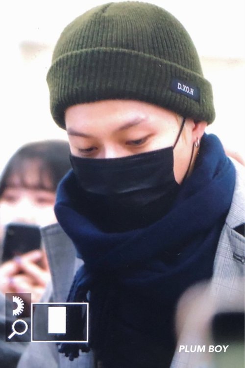 lovetaem: [181127] Gimpo Airport from Japan credit: @Plum__Boy no editing or removal of logo