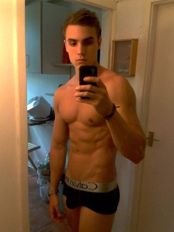 sexy-men-and-boys:  Follow Sexy Men &amp; Boys for more hot guy pics!