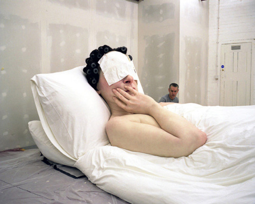 razorshapes: Ron Mueck - In Bed