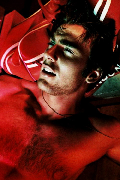 quentintarantinos:Chris Evans photographed for Flaunt Magazine, 2004