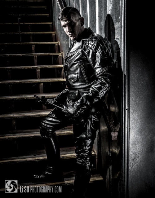 lisuphotography:  Photo spread for Pocket Rocket magazine. http://lisuphotography.com follow me at http://facebook.com/lisuphotography 
