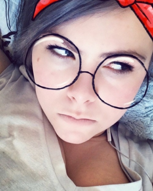 gracietheslave:Angry? or just horny? Probably bothMaybe she needs to take a shit and she’s horny too