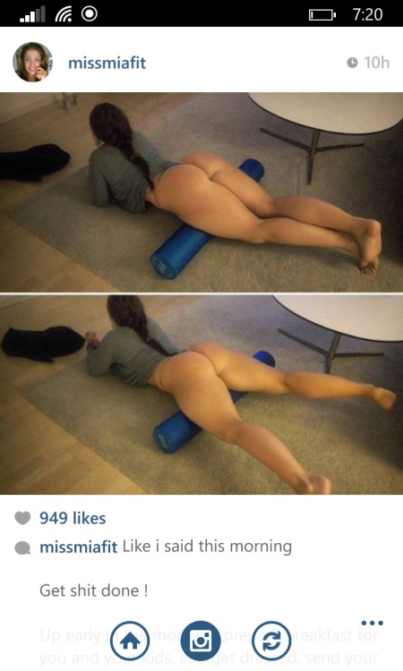 thickpawgsandwhooties:  This girl is killing me   Love PAWGs…CLICK HERE