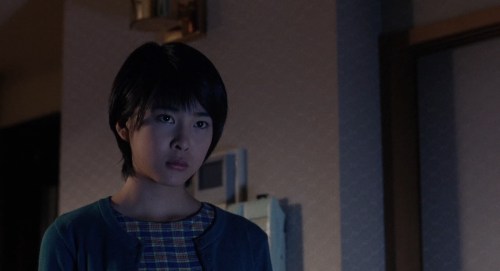 Yûko Takeuchi’s (竹内 結子) first screen credit. She’s playing Tomoko Ôishi