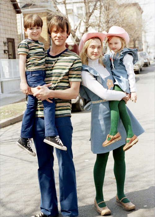 kellyreichardt:  Jim Carrey and Kate Winslet on the set of Eternal Sunshine of the Spotless Mind 