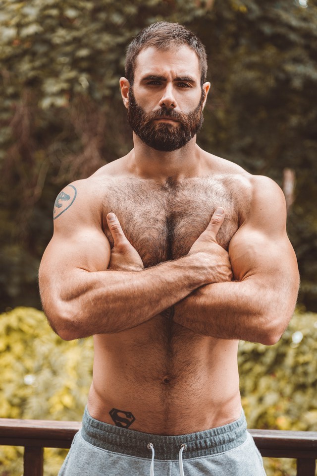 accidentalbear:(via Photographer Lee Faircloth Teams Up with Model Francisco Gascó)