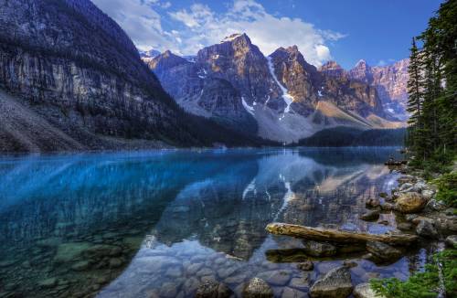 oneshotolive:  A lesser seen angle of Moraine Lake [OC] [3840x2500] 📷: Bat2121 