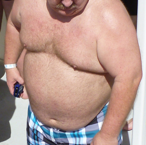 socalstockybear:Daaaaaam. That’s a hot body. 