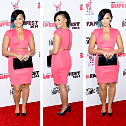 dlovato-news:  Demi Lovato attends the Vevo CERTIFIED SuperFanFest presented by Honda Stage at Barkar Hangar arrives at the at Barker Hangar on October 8, 2014 in Santa Monica, California 