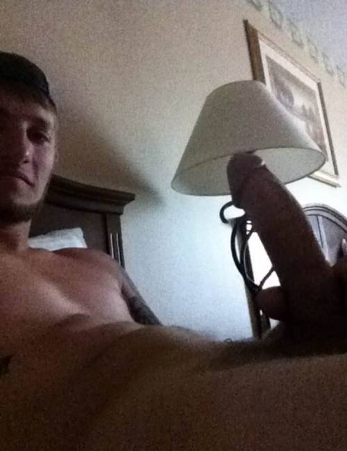 straightdudesnudes:  God I love a white boy who makes sexting easy. Riley immediately began to show off the goods. And trust me you’re going to want to see his cum shot video. Let me know how badly you wanna see by your replies!
