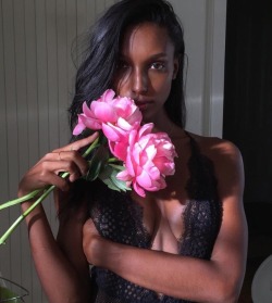 vicsecretmodels:  Jasmine Tookes 