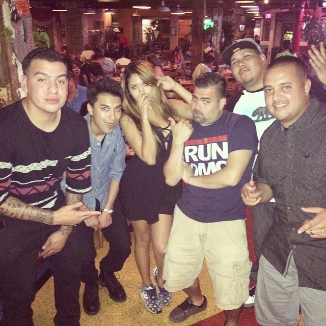 villegas-news:  jasminevillegas: Dinner with the crew ❤️🙌😈 @officialdjaok