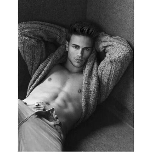 vicindallas:  Sergio Carvajal