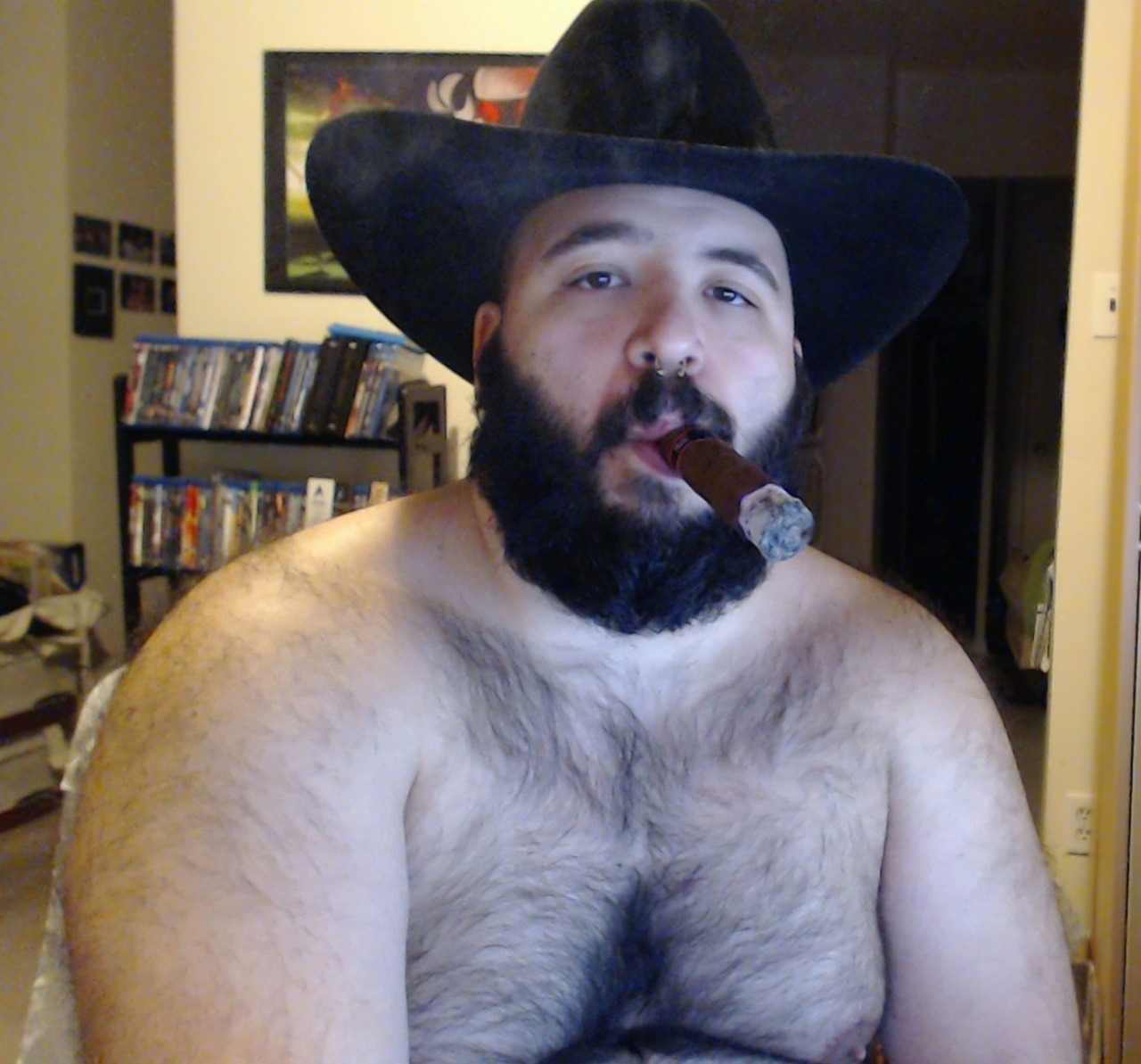 billsibs:  Some shots with my cowboy hat…