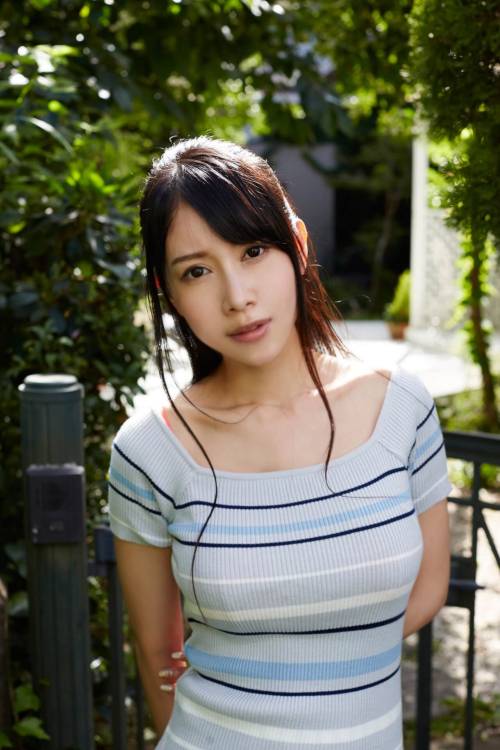 Hana Aoi