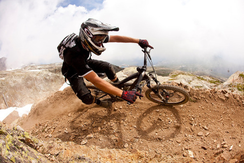 you-call-that-a-bike:  through the dust and berms