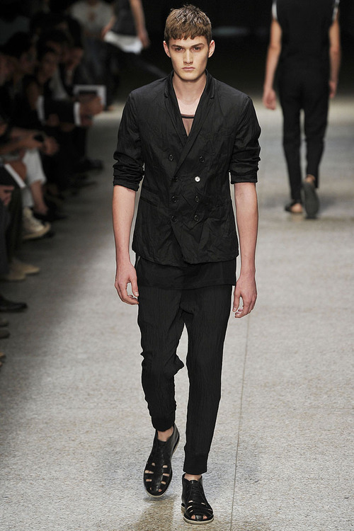 minkarlektilldig:  homme—models:  catwalk  