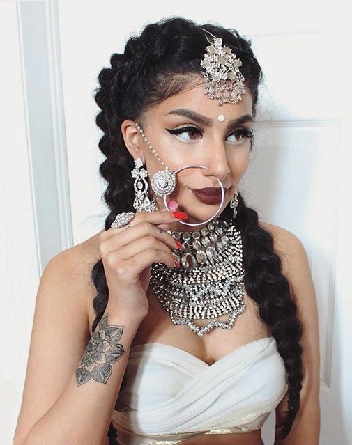 fashionistasrus:  Instagram: aankita.b