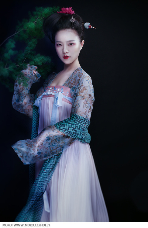 xxxshakespearexxx: holly 何力