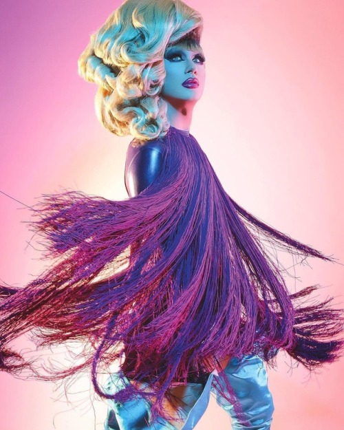 Our favorite color… FRINGE! @jodieharsh by @arrondunworth… . #dragqueen #makeup #drag #drag