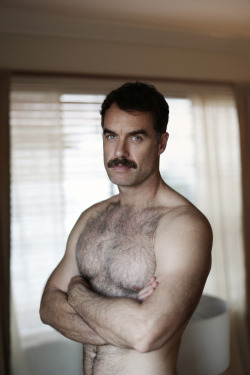 lukeaustinyeah:  Murray Bartlett by Luke Austin HBO Looking Artist Sessions. LOOKING SEASON 2  LOOKING