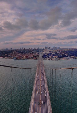 visualechoess:  İstanbul - (via) 