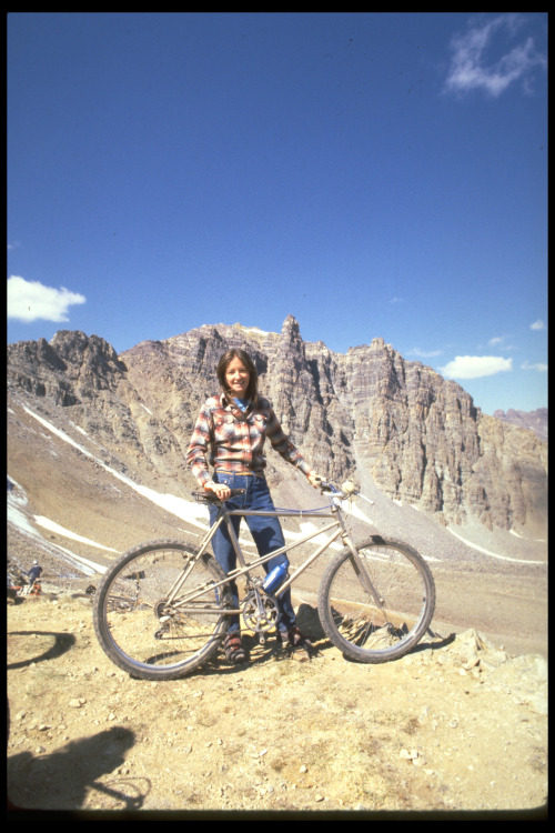 smartgirlsattheparty: The early days of mountain biking Wende Cragg was one of the first mountain b