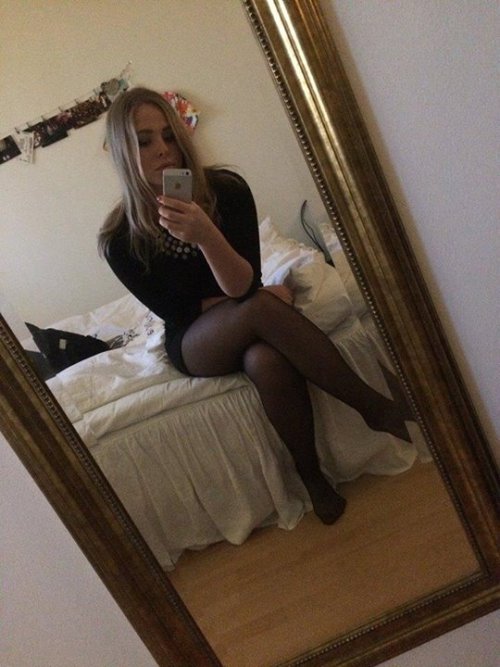 Sex hoselfie:  ♥ we love selfies in hose ♥ pictures