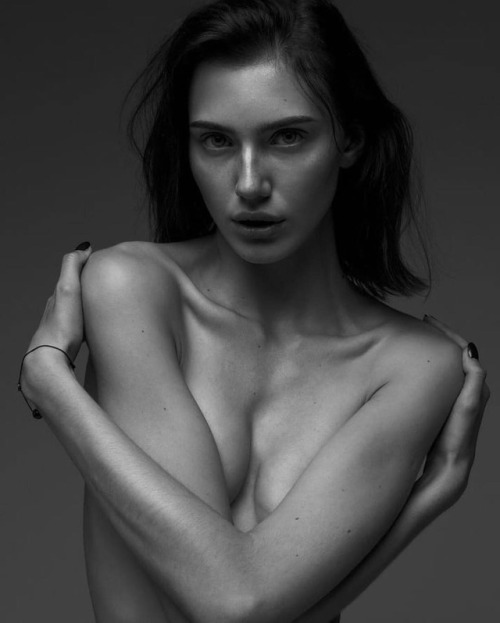 les-filles-iterabilite: Sonya Karzanova by Irina Bash © Irina Bash. All rights reserved.