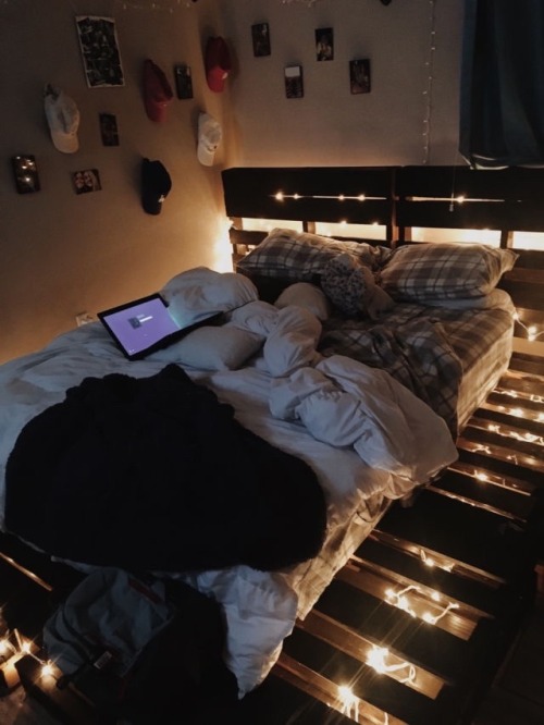 room-decor-for-teens: I love this idea of lights underneath a panel bed, it adds so much depth and p