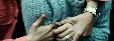 kikifortodae:  vvipsmileholic:  My OTP don’t need no Photoshop.  This was in front