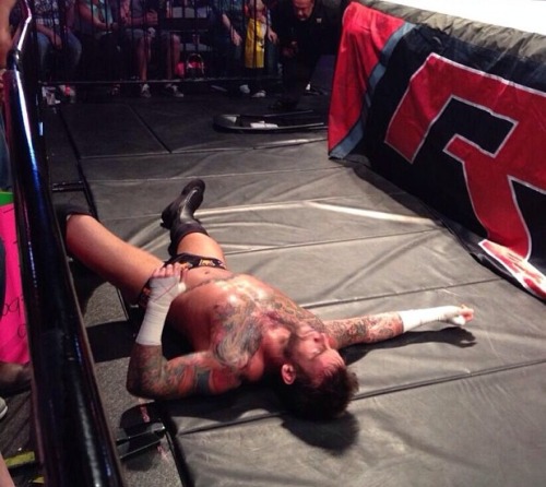 If I was ever this close to Punk I would explode…with excitement! ;)