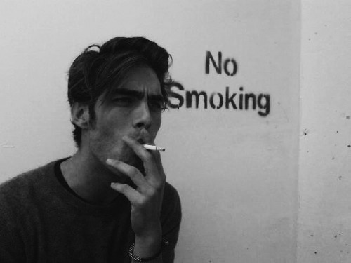 pieces-of-a-lonely-heart:  cienie—we—mgle:  b&amp;w