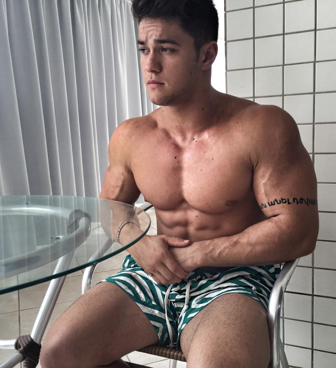 musclebuds:  Romulo Possatto 